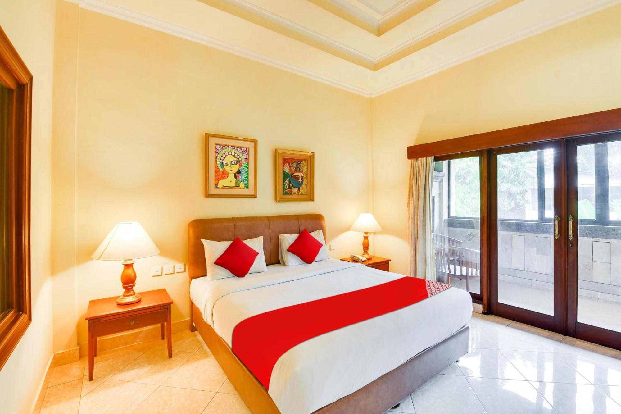होटल Super Oyo Townhouse Oak Maxi Legian