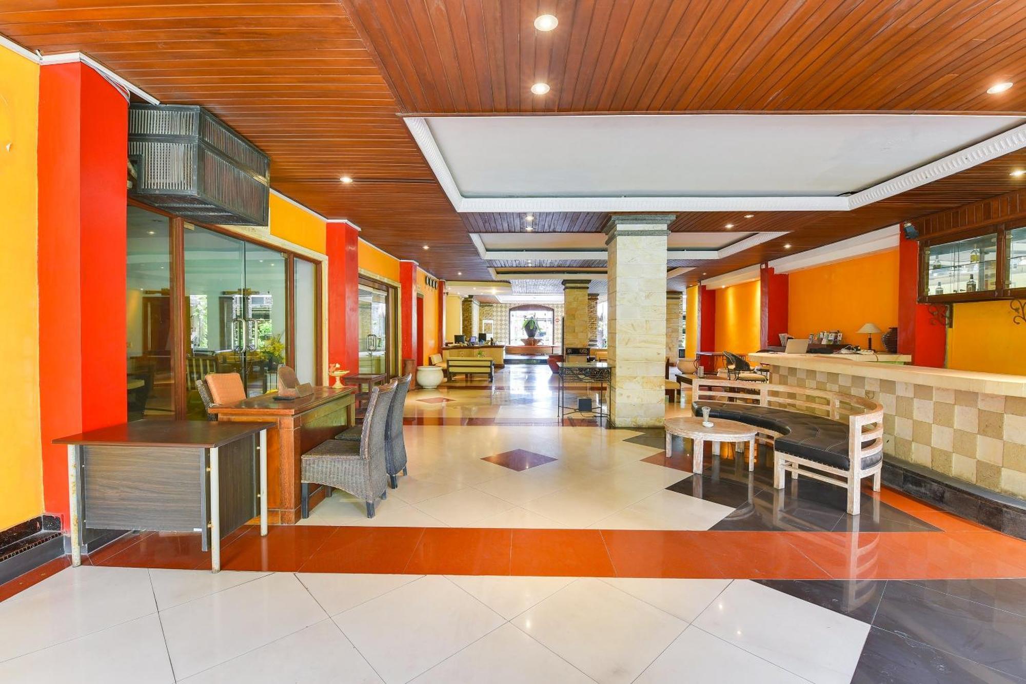 Super Oyo Townhouse Oak Maxi Legian होटल