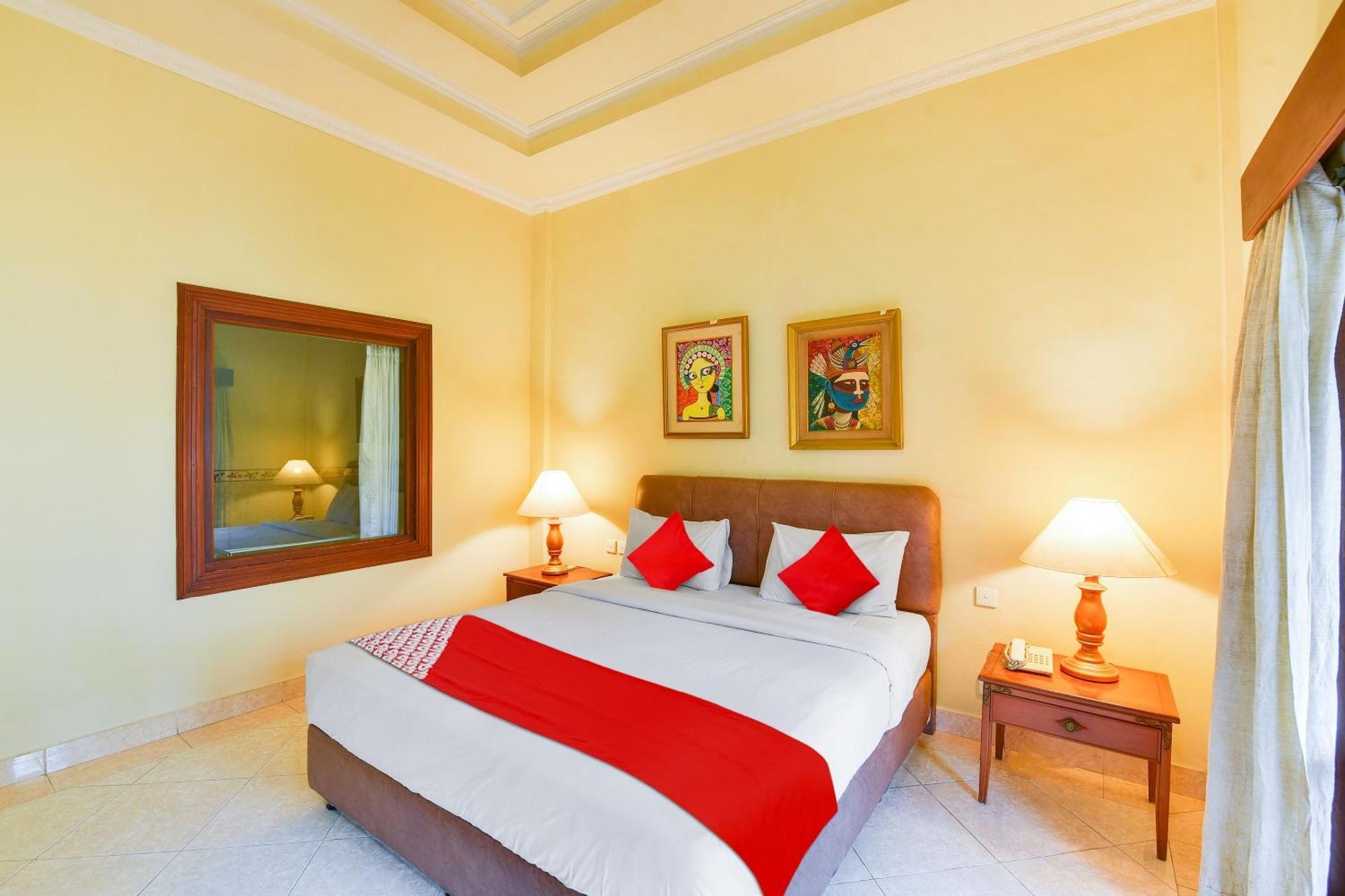 होटल Super Oyo Townhouse Oak Maxi Legian