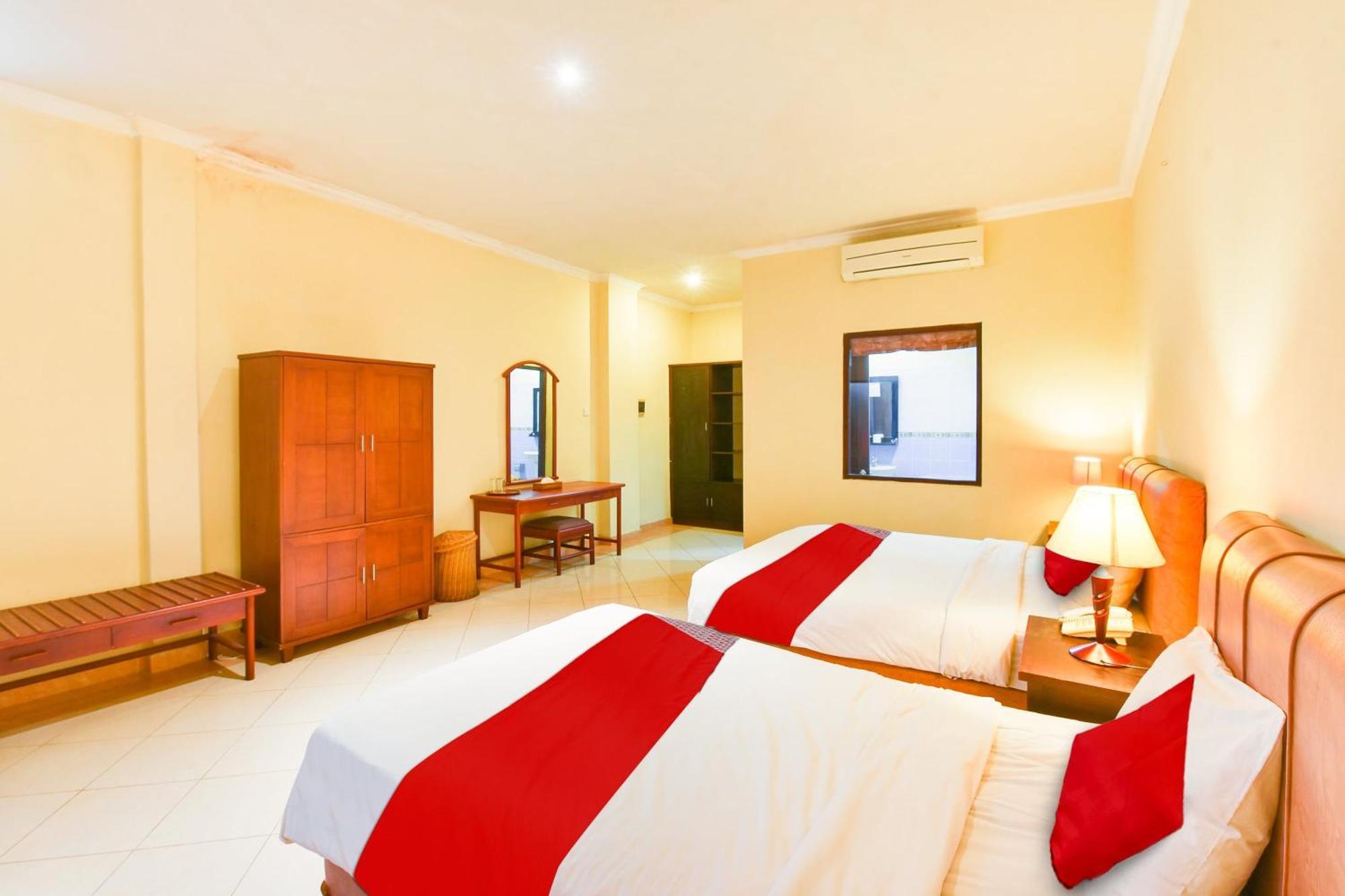 Super Oyo Townhouse Oak Maxi Legian होटल 3*