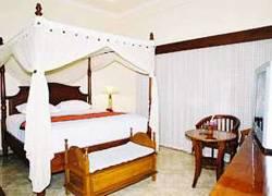 Super Oyo Townhouse Oak Maxi Legian होटल 3*